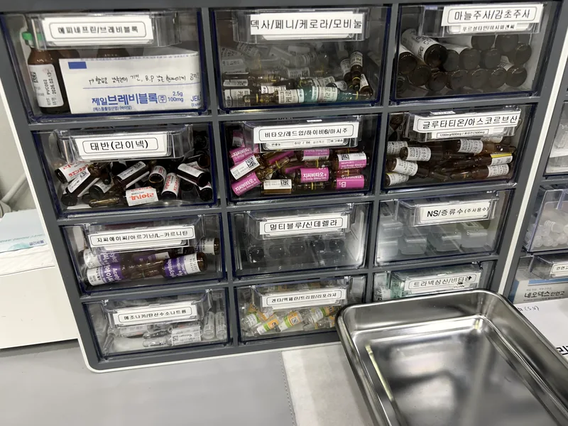 院内药品与产品存放柜